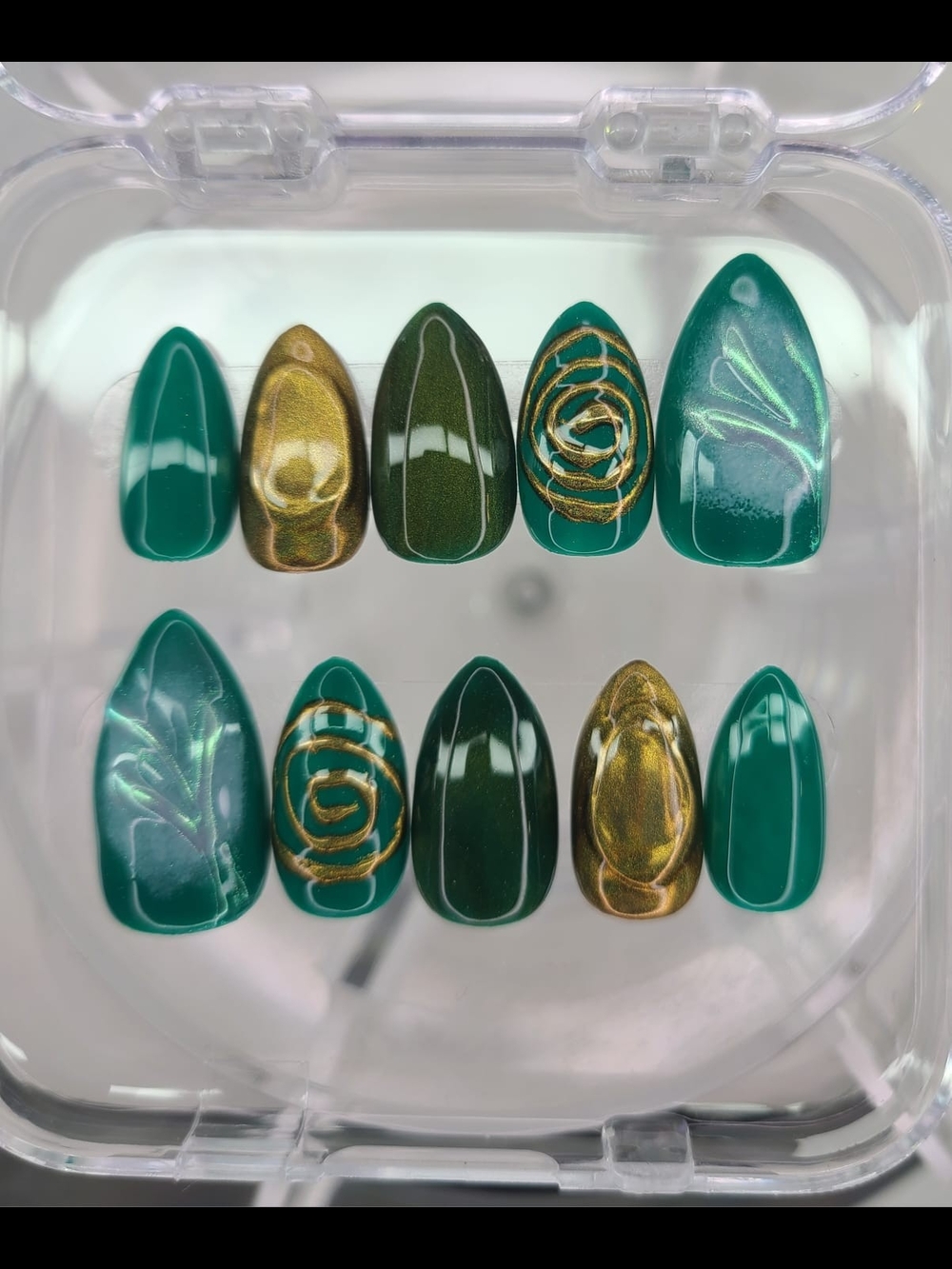 Emerald & Gold Swirl Press-On Nail Set (Size-Medium)